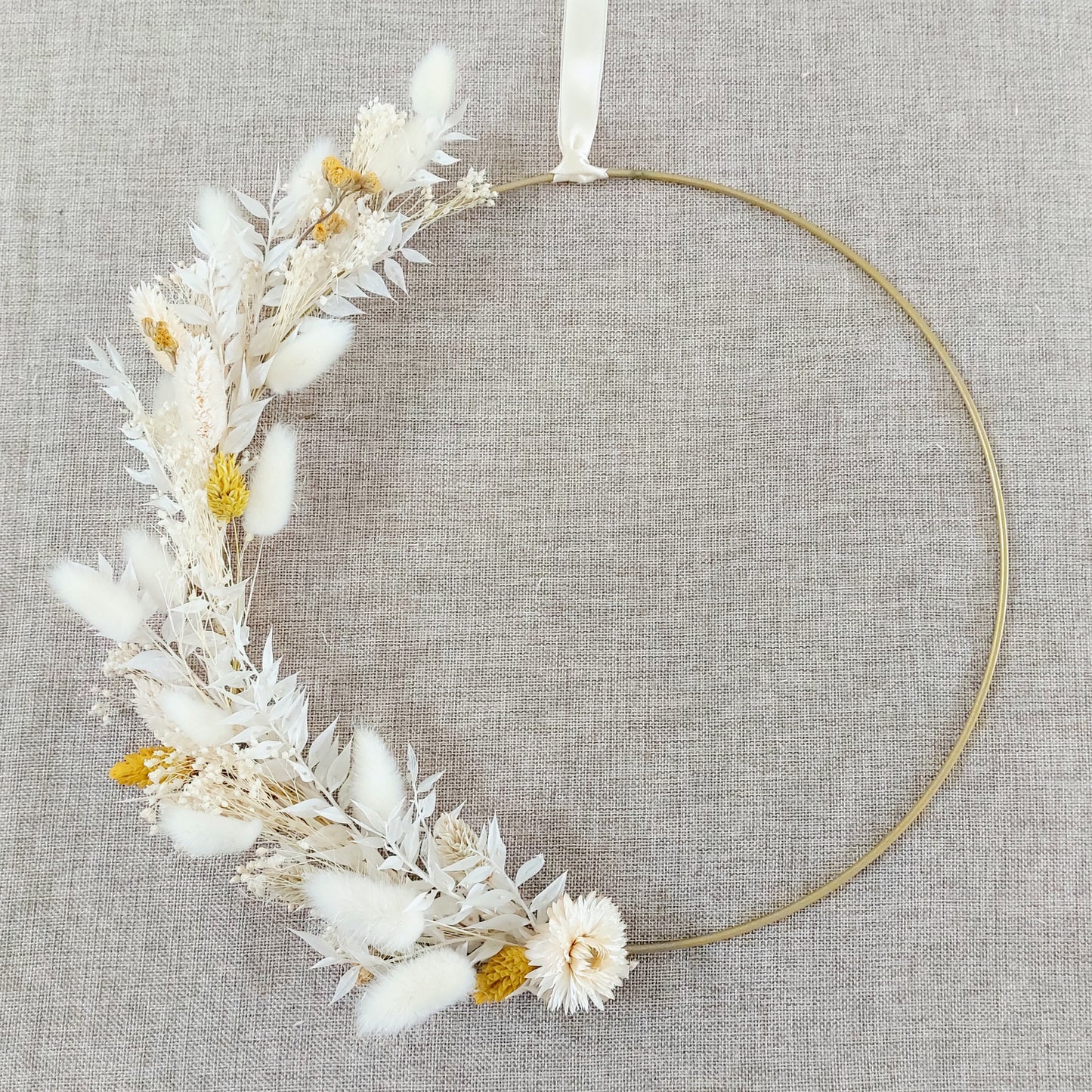Flower-Loop aus Trockenblumen binden am 25.10.2025 um 19.00 Uhr - ca. 21.00 Uhr