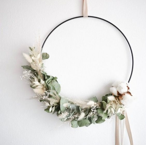Flower-Loop aus Trockenblumen binden am 25.10.2025 um 19.00 Uhr - ca. 21.00 Uhr