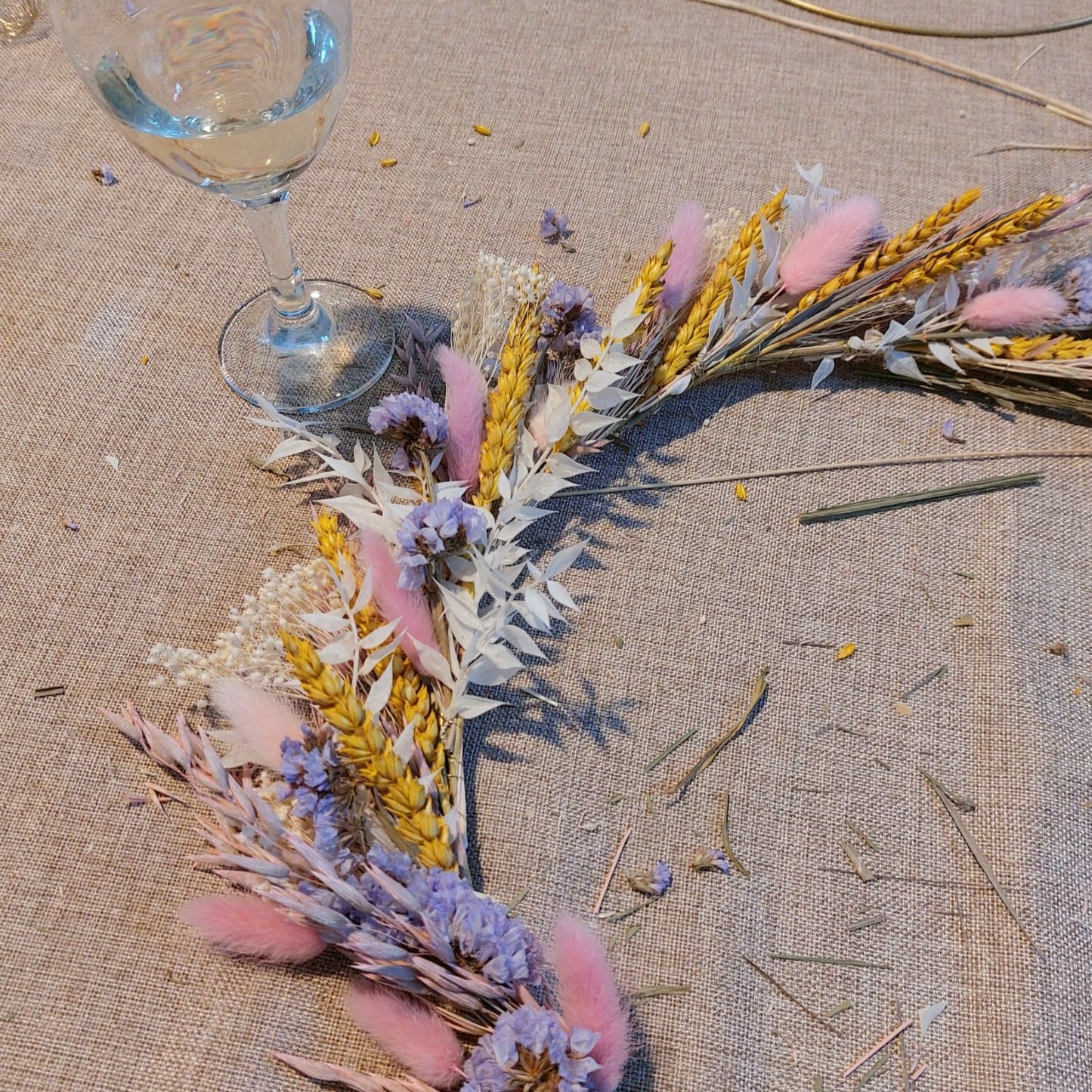 Flower-Loop aus Trockenblumen binden am 25.10.2025 um 19.00 Uhr - ca. 21.00 Uhr